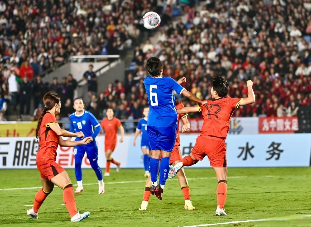 包含国内女足联赛关键对决再度上演的词条