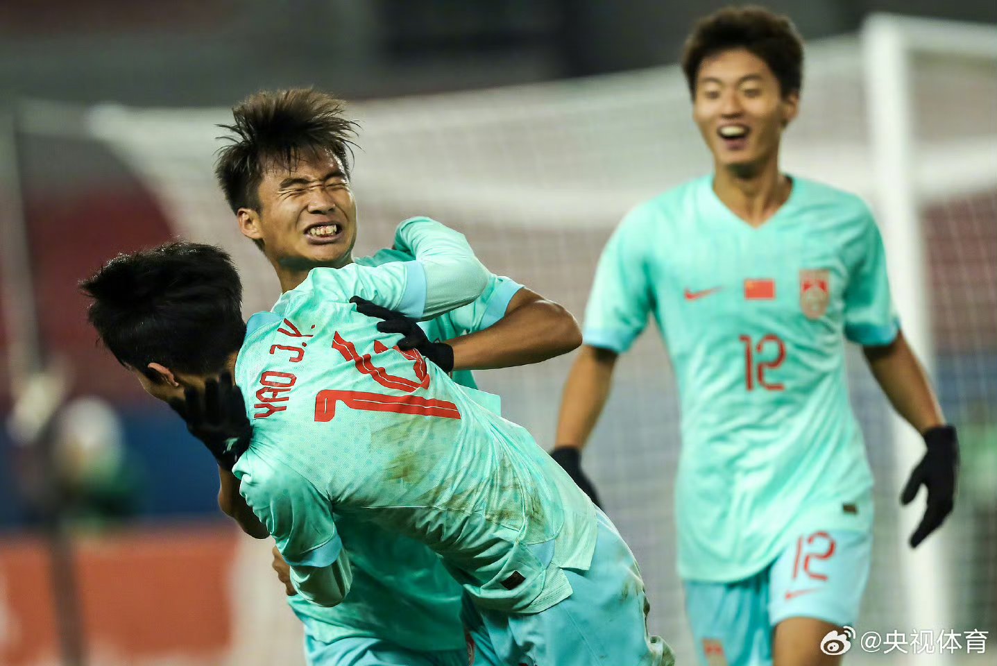 包含中国U16男足2分钟2球3-4韩国队获“和平杯”季军的词条
