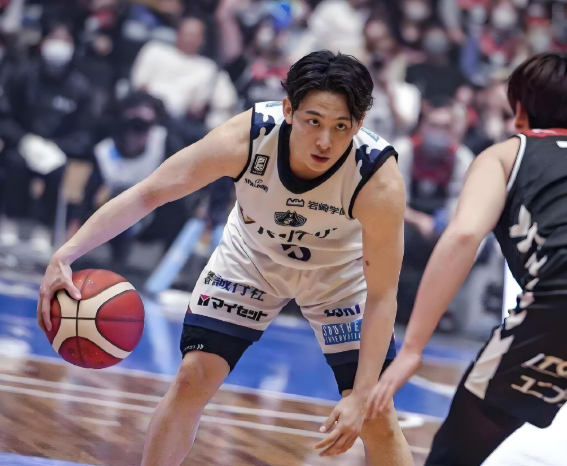 三亿体育入口-渡边和比江岛慎缺席亚洲杯河村勇辉首选NBA机会的简单介绍