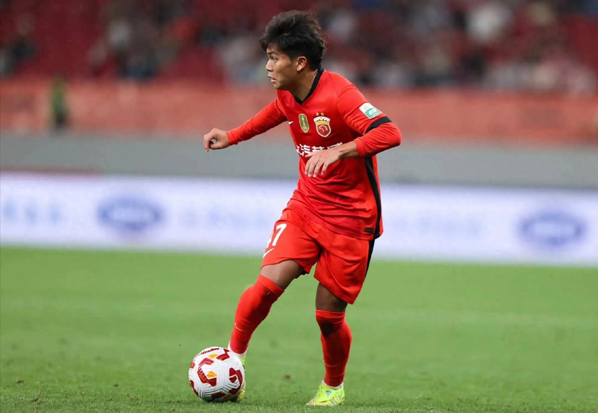 东亚杯-朱辰杰冒顶送礼国足首战0-3完败韩国