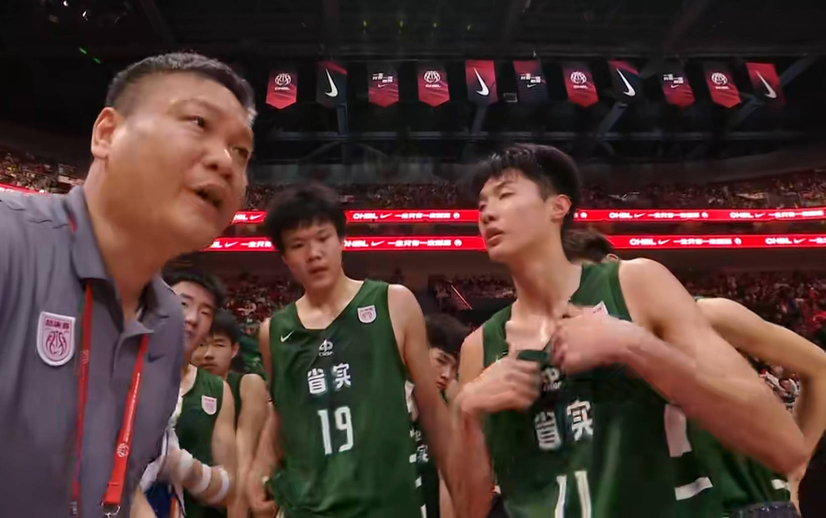 关于顶级内线制霸全场，率队赢得比赛的信息